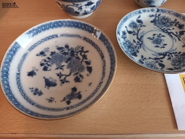 Lot 35 - chinees porselein. 6 stuks - afbeelding 2 van  5