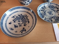 Lot 35 - chinees porselein. 6 stuks - afbeelding 2 van  5