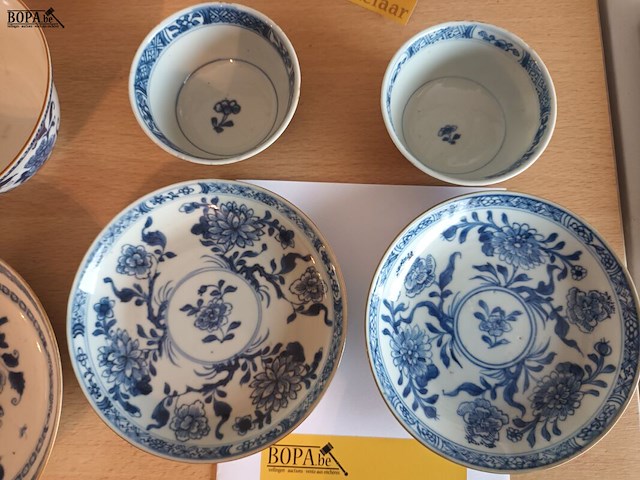 Lot 35 - chinees porselein. 6 stuks - afbeelding 5 van  5