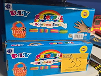Lot 35 - colorfull rainbow bands nieuw 11 dozen - afbeelding 1 van  3