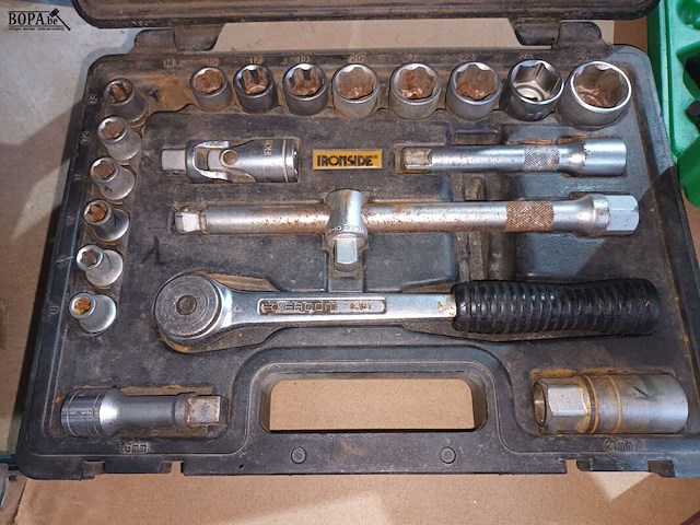 Lot 35 - doppenset in koffer. 2 stuks - afbeelding 3 van  3