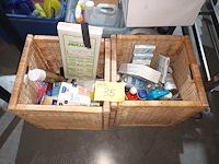 Lot 35 - ehbo en verzorging - afbeelding 1 van  5