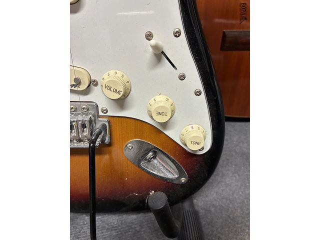 Lot 35 - elektrische gitaar - stratocastermodel - stagg - afbeelding 4 van  4