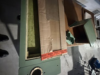 Lot 35 - industriële strijktafel met toebehoren - afbeelding 4 van  8