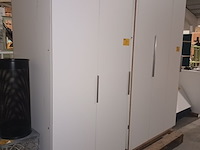 Lot 35 - kast met 2 deuren - afbeelding 1 van  2