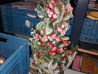 Lot 35 - kerstballen en boompje - afbeelding 5 van  5