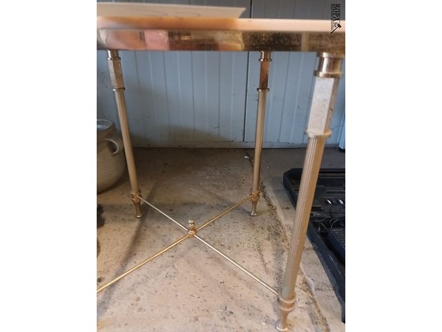 Lot 35 - koperen bijzettafel met marmer blad - afbeelding 3 van  3
