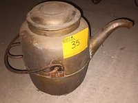 Lot 35 - koperen melkkan met schenktuit