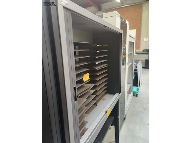 Lot 35 - lage dossierkastjes - 2 stuks - afbeelding 2 van  3