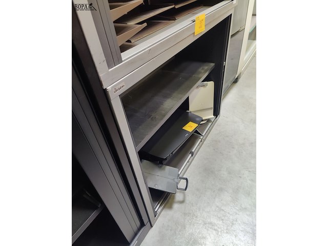 Lot 35 - lage dossierkastjes - 2 stuks - afbeelding 3 van  3