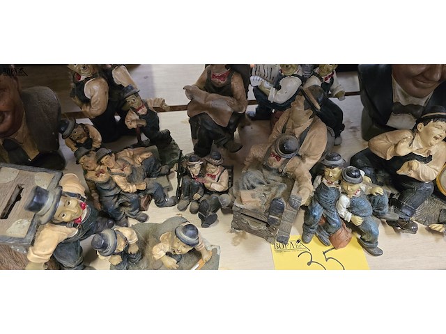Lot 35 - laurel & hardy beeldjes ong 14 stuks - afbeelding 3 van  4