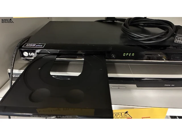 Lot 35 - lg dvd/vcd/cd player + digicorder - afbeelding 3 van  6