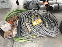 Lot 35 - lot elektriciteitsmateriaal - afbeelding 1 van  4