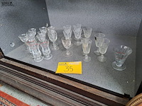 Lot 35 - lot verzameling antieke borrelglaasjes - afbeelding 1 van  1