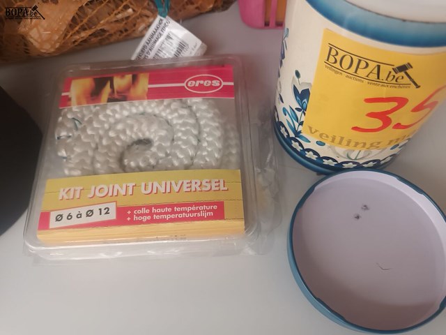 Lot 35 - materiaal om vuur te maken - afbeelding 3 van  5