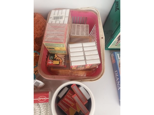 Lot 35 - materiaal om vuur te maken - afbeelding 4 van  5