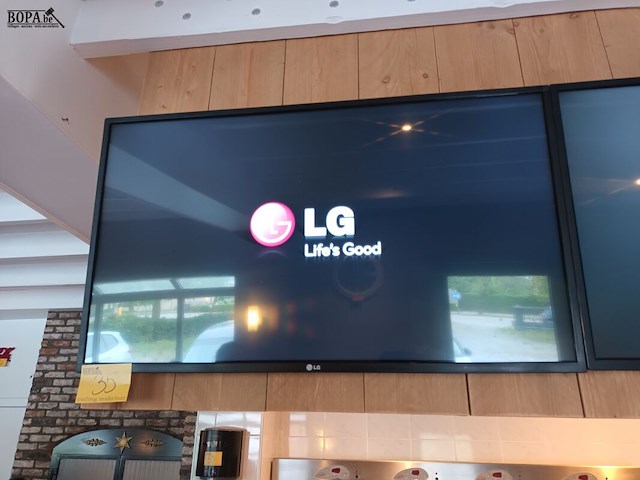 Lot 35 - monitor lg - afbeelding 2 van  2