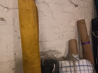 Lot 35 - restrol stof. 5 stuks - afbeelding 2 van  5