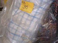Lot 35 - restrol stof. 5 stuks - afbeelding 5 van  5