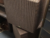 Lot 35 - set van 2 rotanbijzet/nachttafels in kubusvorm - afbeelding 1 van  3