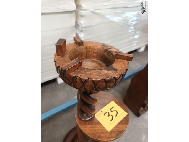 Lot 35 - staande asbak - afbeelding 2 van  3