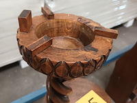 Lot 35 - staande asbak - afbeelding 2 van  3