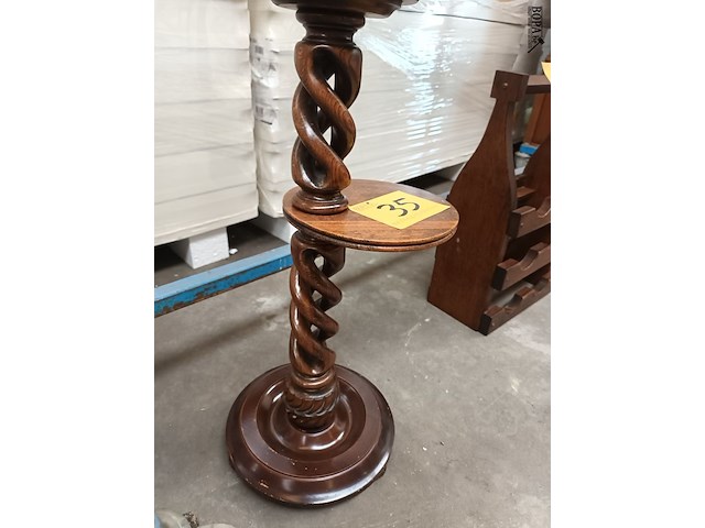 Lot 35 - staande asbak - afbeelding 3 van  3