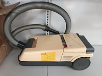 Lot 35 - stofzuiger electrolux - afbeelding 1 van  3