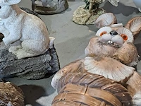 Lot 35 - tuinbeelden thema dieren: honden, beertjes, konijnen - 8 stu - afbeelding 3 van  4