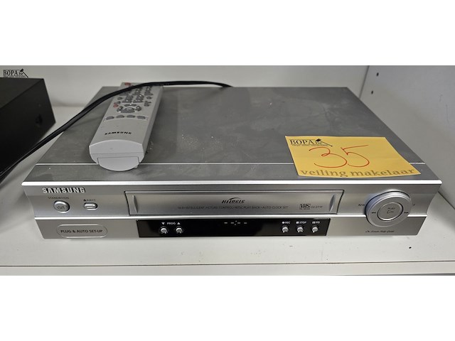 Lot 35 - video cassette speler samsung - afbeelding 1 van  5