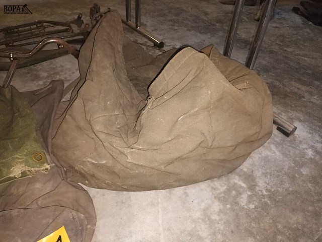 Lot 351 - militaire zak. 4 stuks - afbeelding 4 van  4