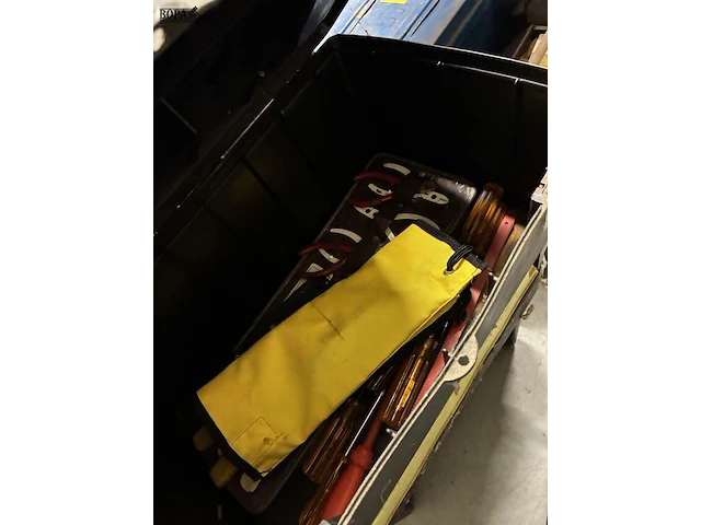 Lot 351 - werktrolley met inhoud - afbeelding 3 van  3
