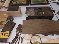 Lot 352 - militaria. 43 stuks - afbeelding 2 van  7