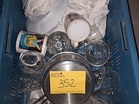 Lot 352 - servies en glazen - afbeelding 1 van  4