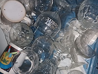 Lot 352 - servies en glazen - afbeelding 2 van  4