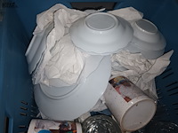 Lot 352 - servies en glazen - afbeelding 3 van  4