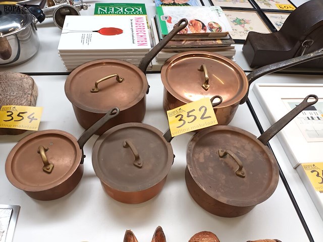 Lot 352 - steelpannen in rood koper. 5 stuks - afbeelding 1 van  5