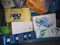 Lot 353 - persoonlijke verzorging - afbeelding 2 van  4