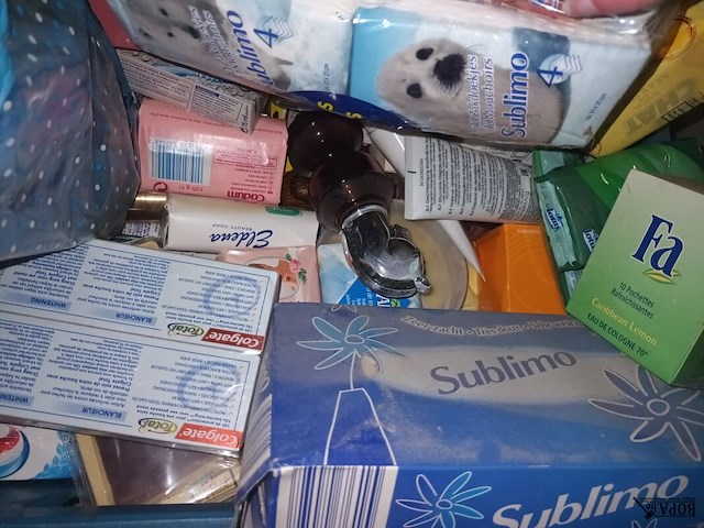 Lot 353 - persoonlijke verzorging - afbeelding 3 van  4