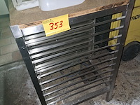 Lot 353 - rekje voor plateau’s - afbeelding 1 van  2