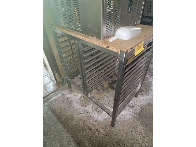 Lot 353 - rekje voor plateau’s - afbeelding 2 van  2