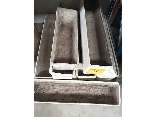Lot 353 - vintage bloembakken. 10 stuks - afbeelding 3 van  3