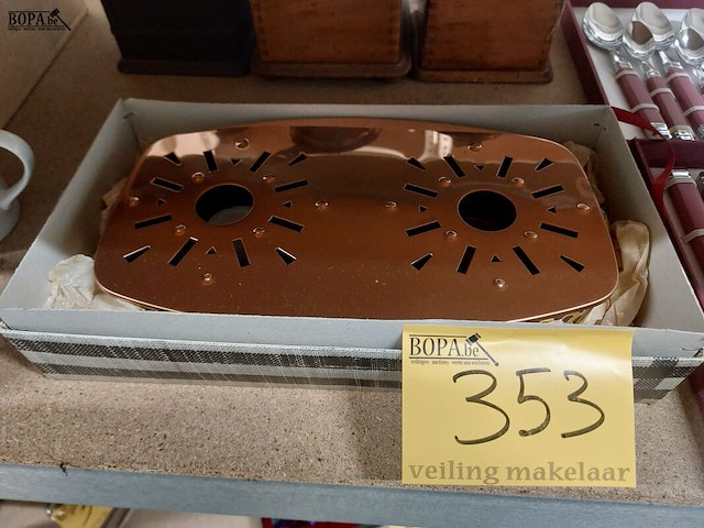 Lot 353 - vintage verwarmingsplaat - afbeelding 1 van  2