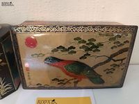 Lot 354 - blikken dozen chinees. 2 stuks - afbeelding 2 van  3