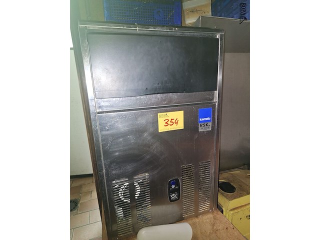 Lot 354 - ijsblokjes machine - afbeelding 1 van  2