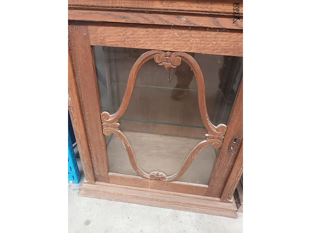 Lot 354 - vitrine kasten. 2 stuks - afbeelding 4 van  5