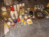 Lot 355 - kaarsen en kaarsenhouders - afbeelding 1 van  4