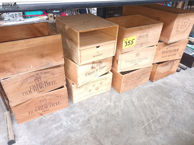 Lot 355 - wijnkistjes. 12 stuks - afbeelding 1 van  3