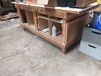 Lot 356 - houten werkbank - afbeelding 2 van  3