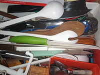 Lot 356 - keukengerei en bestek - afbeelding 2 van  3